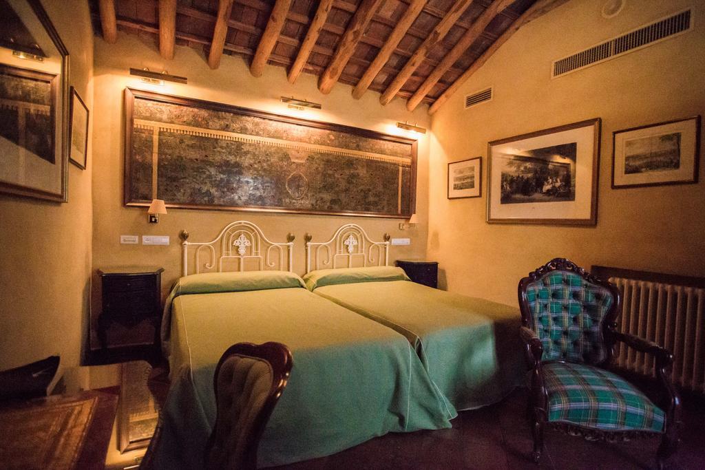 El Palacio De San Benito Pensión 4*